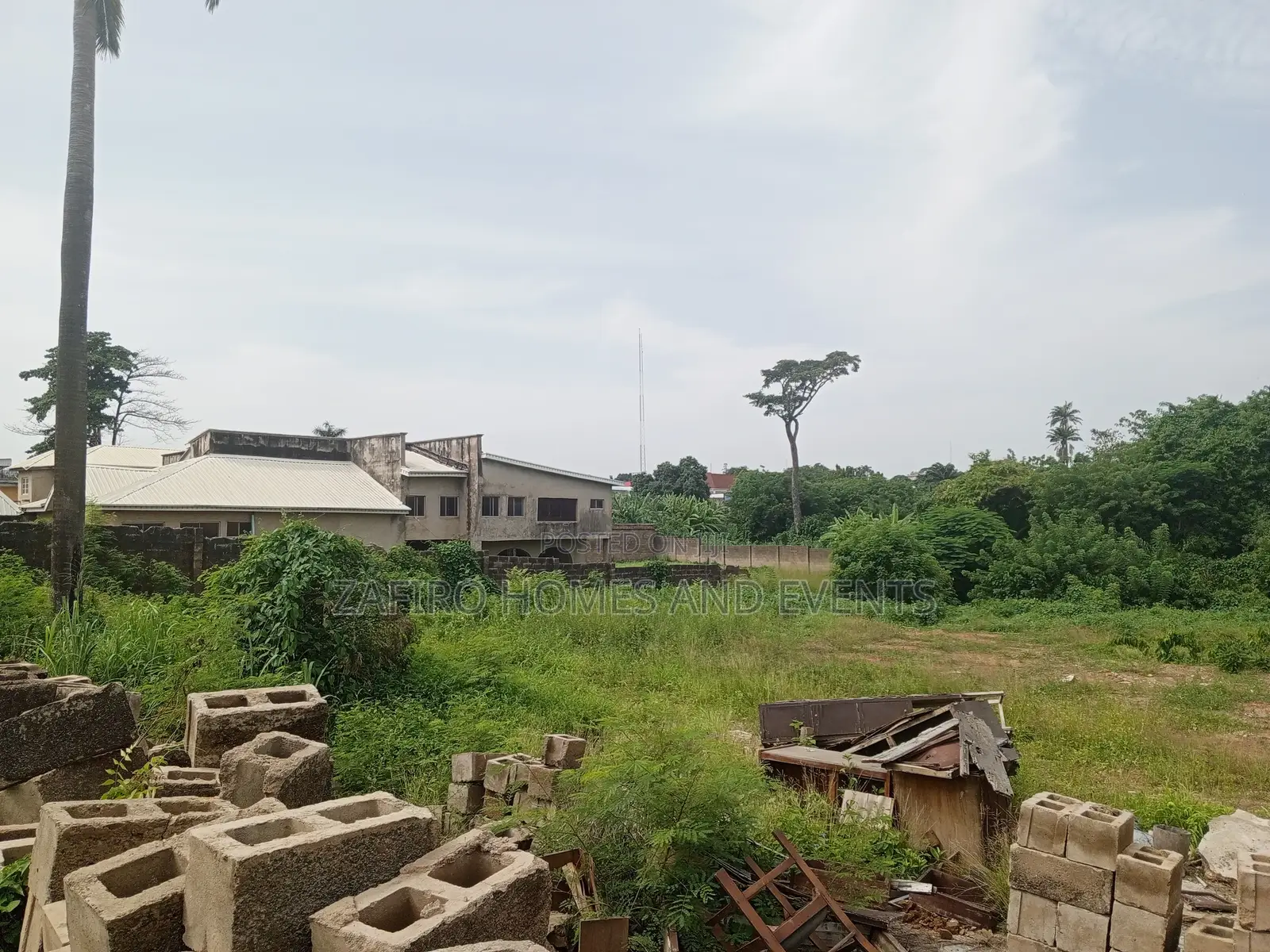 3200m2 Piece of Land at Oba Adeshida Crescent, Iyaganku GRA in Iyanganku