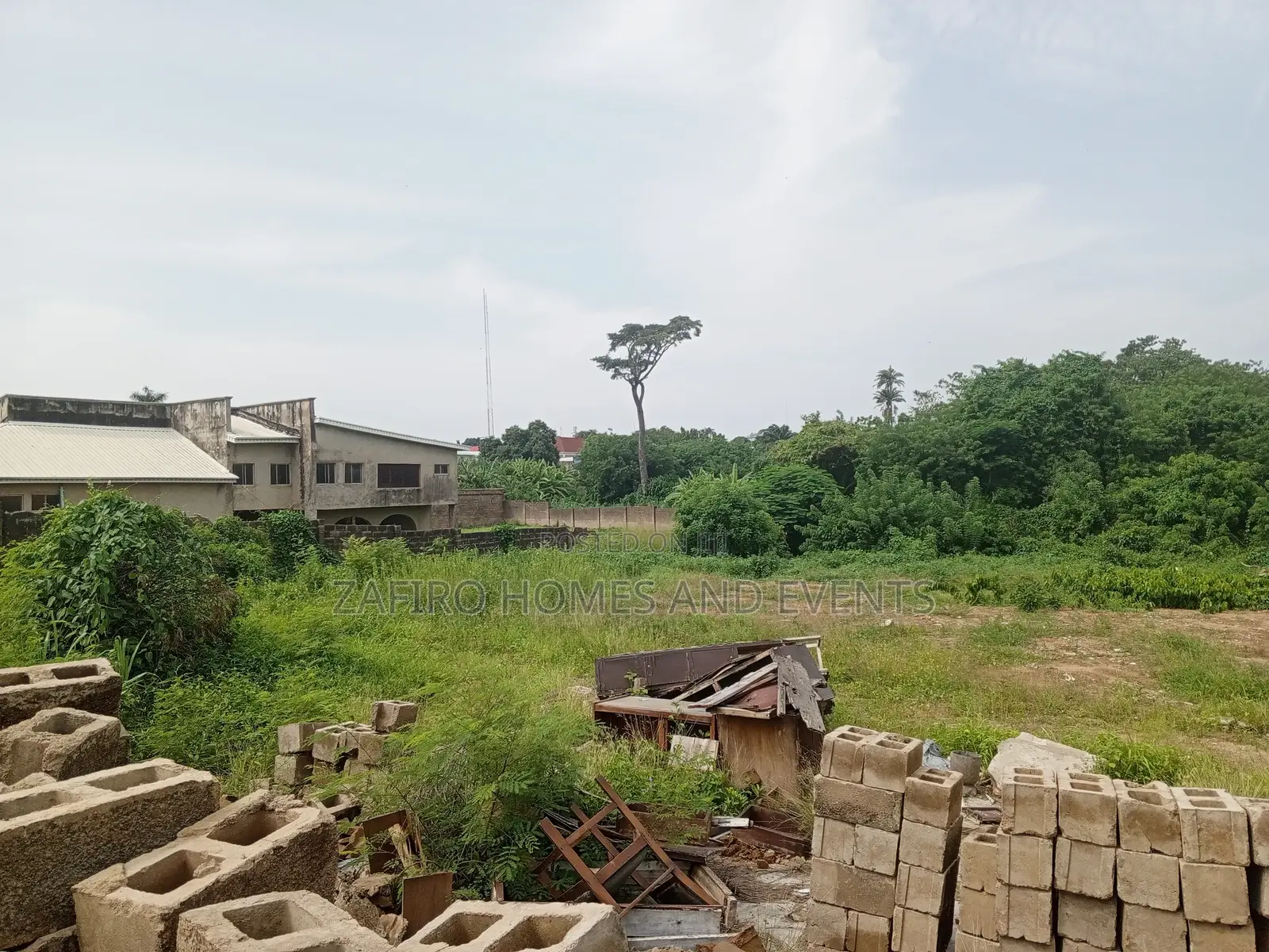 3200m2 Piece of Land at Oba Adeshida Crescent, Iyaganku GRA in Iyanganku