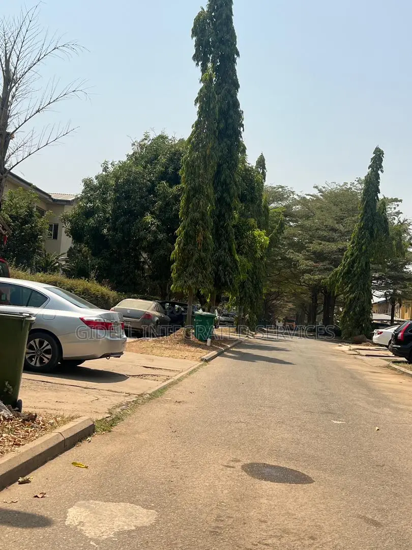 4bdrm Townhouse/Terrace in Games Village, Kaura for sale in Kaura