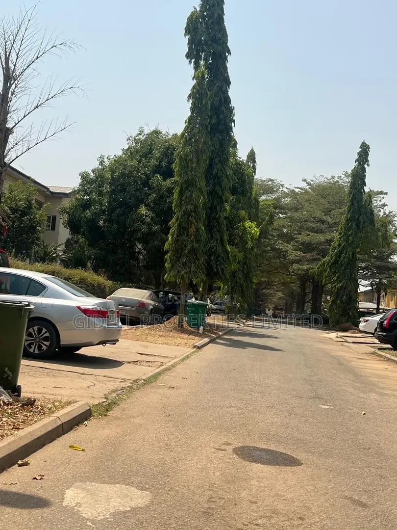 4bdrm Townhouse/Terrace in Games Village, Kaura for sale in Kaura