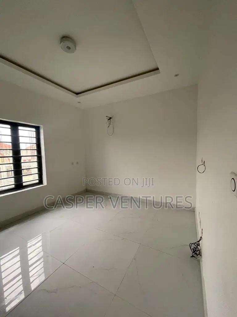 5bdrm Duplex in Salem, Ikate for rent in Ikate