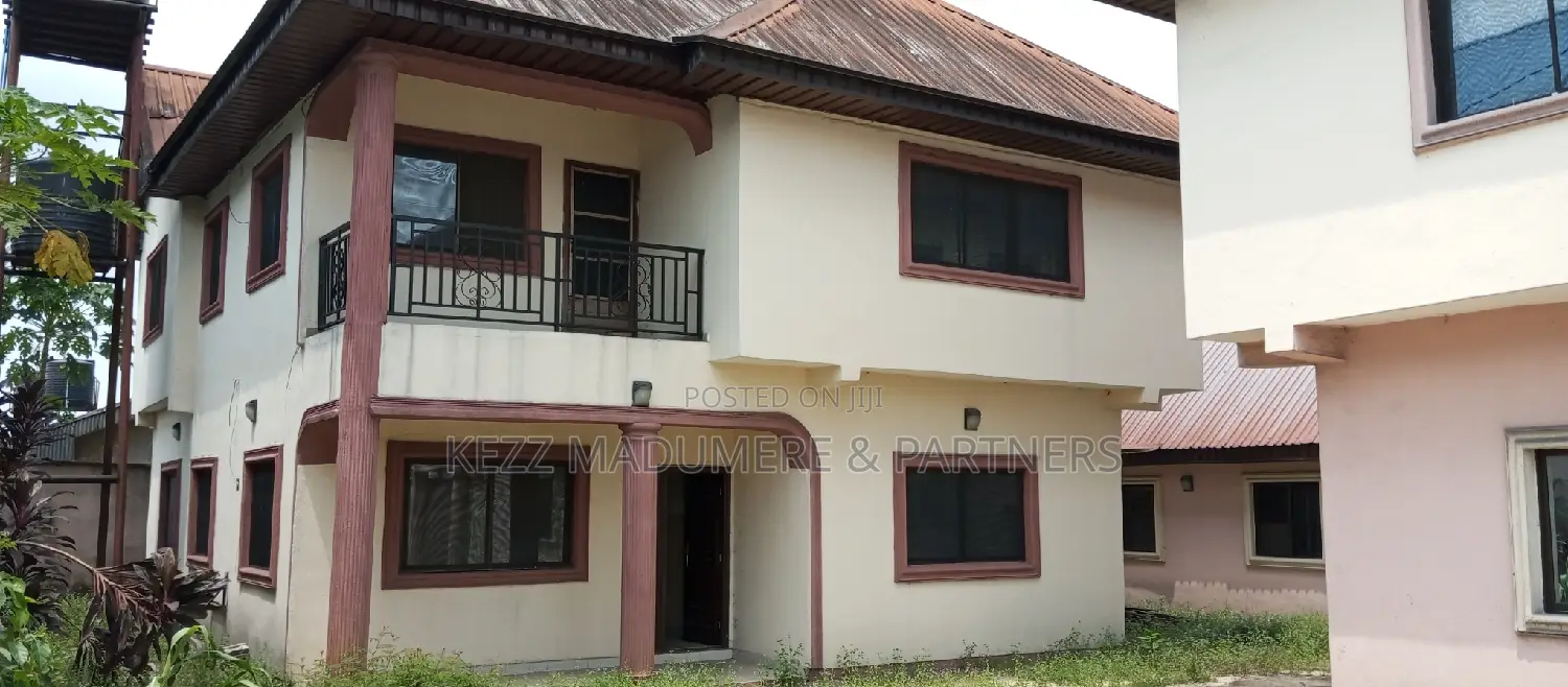 8bdrm Duplex in Ogbaita Woji , Port for sale in Port-Harcourt