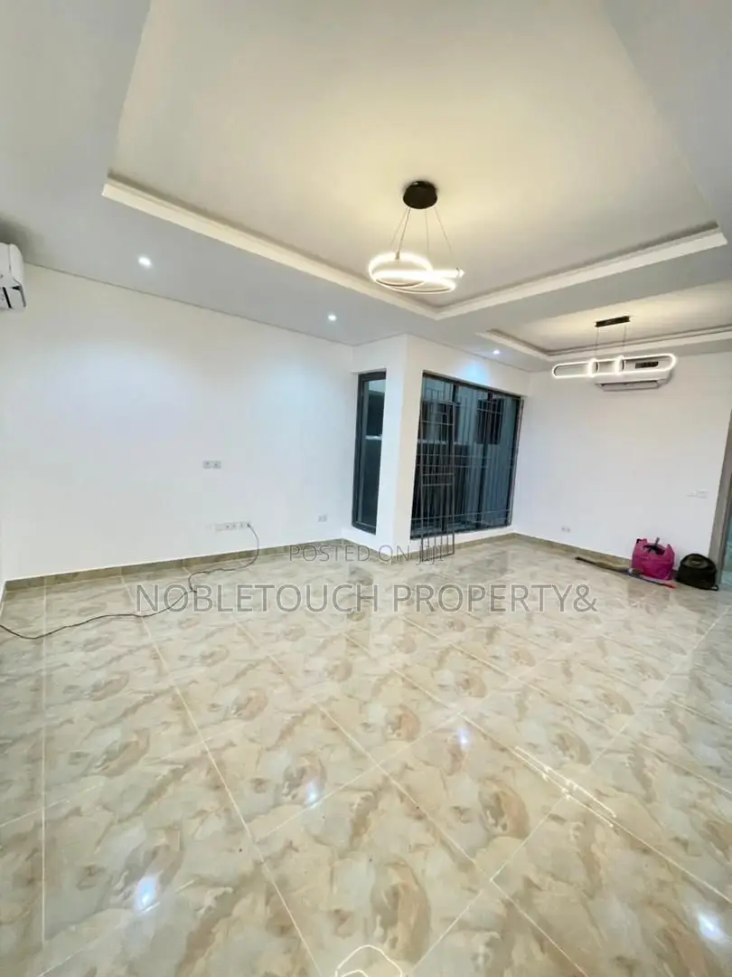 4bdrm Duplex in Lekki Lagos for sale in Lekki Phase 1