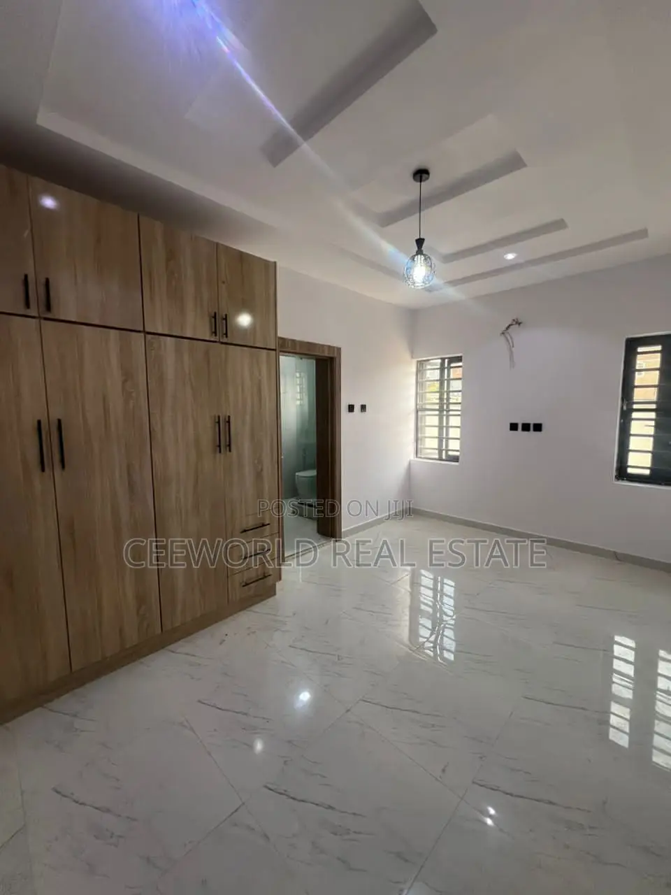 5bdrm Duplex in Oluyole Estate for sale in Oluyole Estate