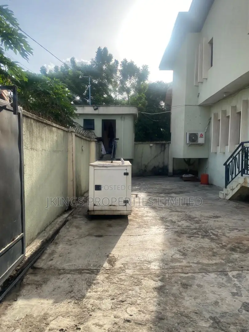 4bdrm Block of Flats in Omole Phase 1 for sale in Omole Phase 1