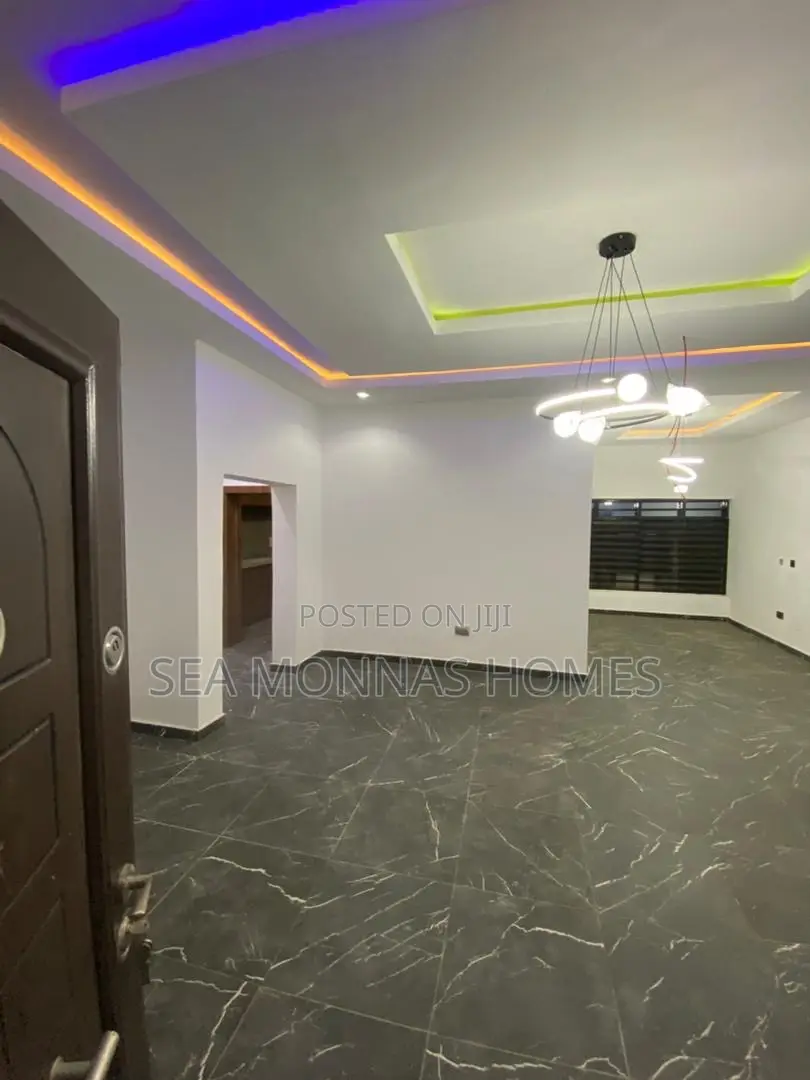 2bdrm Block of Flats in Unity Estate Badore for rent in Ajah