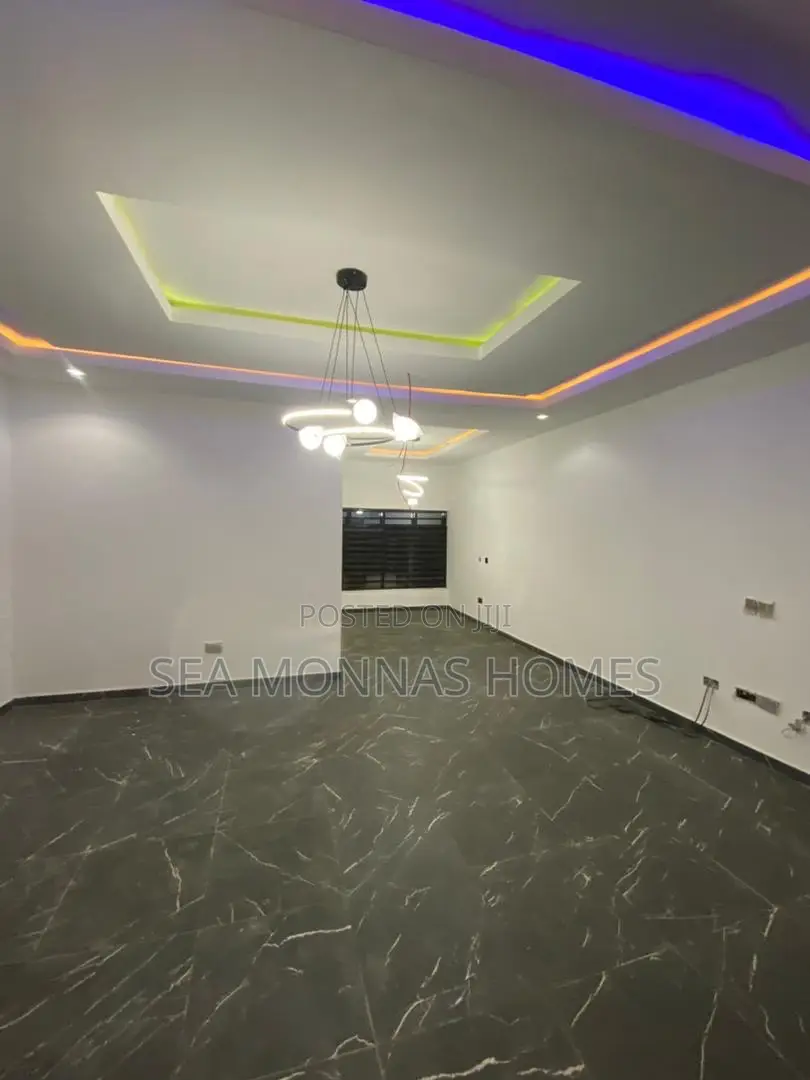 2bdrm Block of Flats in Unity Estate Badore for rent in Ajah