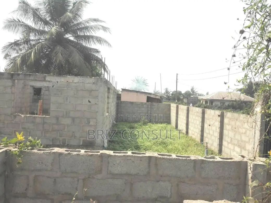 Land for Sale With House (Unfinished) in Badagry / Badagry