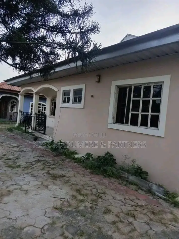 4bdrm Bungalow in Rumuodomaya , Port for sale in Port-Harcourt