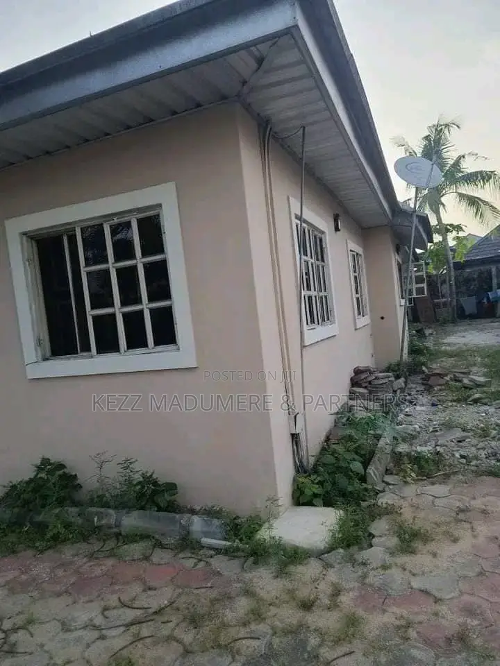 4bdrm Bungalow in Rumuodomaya , Port for sale in Port-Harcourt