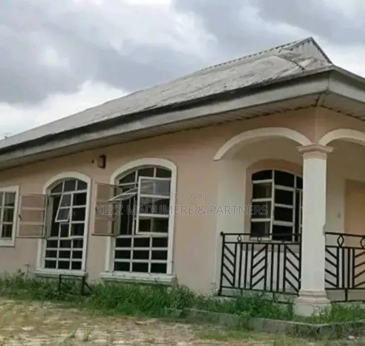 4bdrm Bungalow in Rumuodomaya , Port for sale in Port-Harcourt