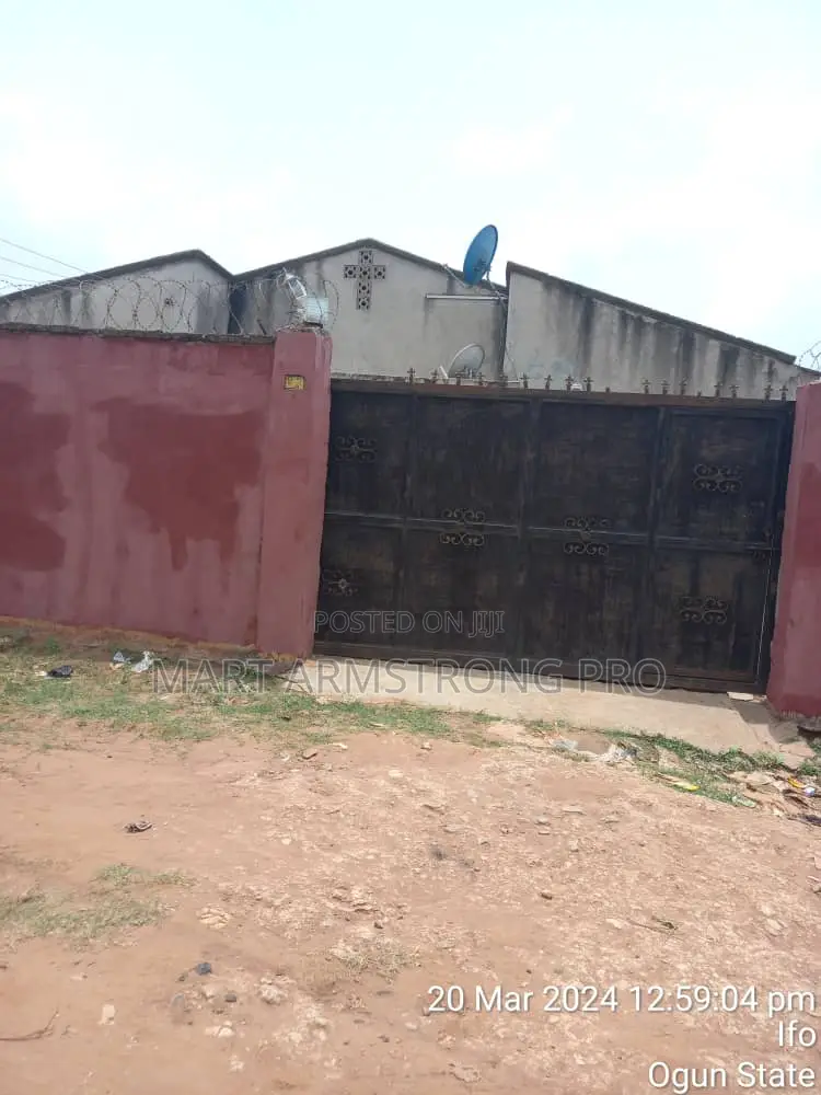4bdrm Bungalow in Temo Agosi Estate for sale in Ifo