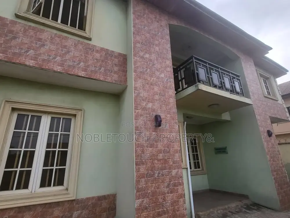 5bdrm Duplex in Magodo Lagos for sale in Magodo