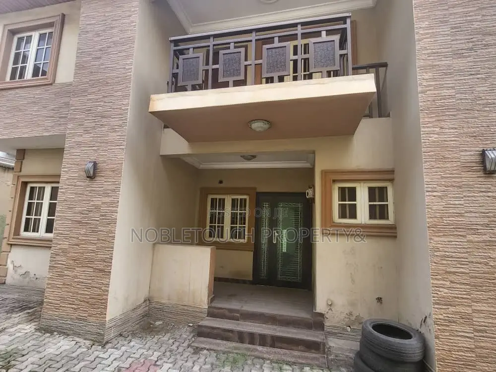 5bdrm Duplex in Magodo Lagos for sale in Magodo