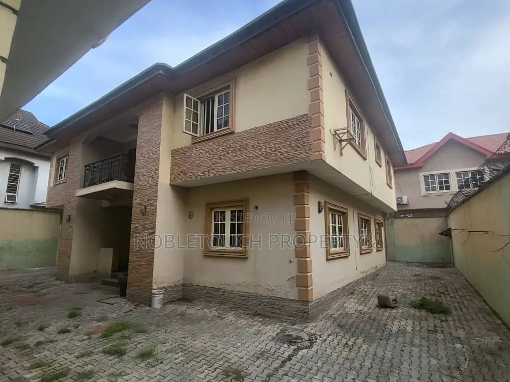 5bdrm Duplex in Magodo Lagos for sale in Magodo
