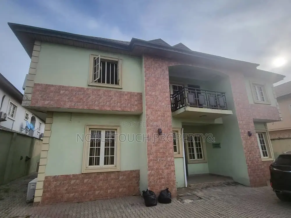 5bdrm Duplex in Magodo Lagos for sale in Magodo