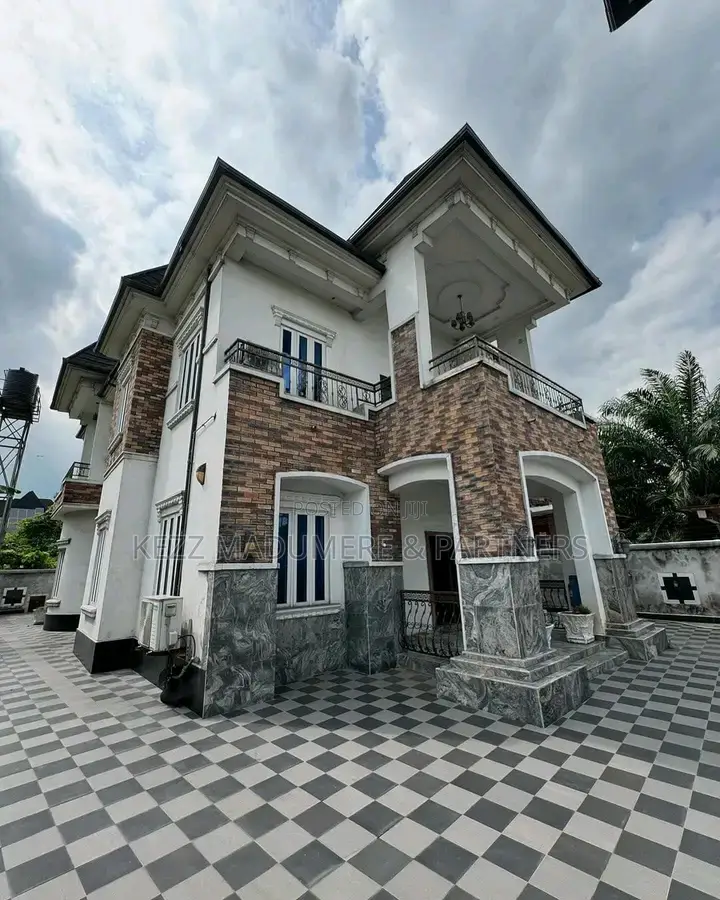 6bdrm Duplex in Shell Cooperative, Port-Harcourt for sale in Port-Harcourt