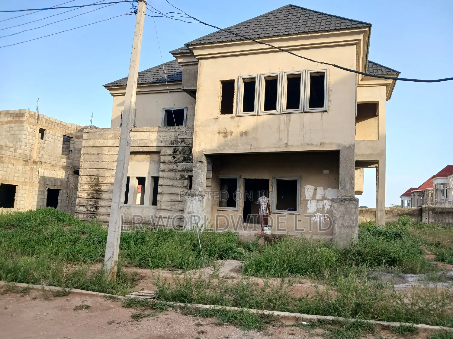5bdrm Duplex in Lugbe District for sale in Lugbe District
