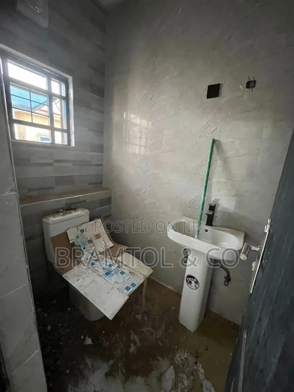 4bdrm Duplex in Kabusa Garden Estate, Dakwo District for rent in Dakwo District