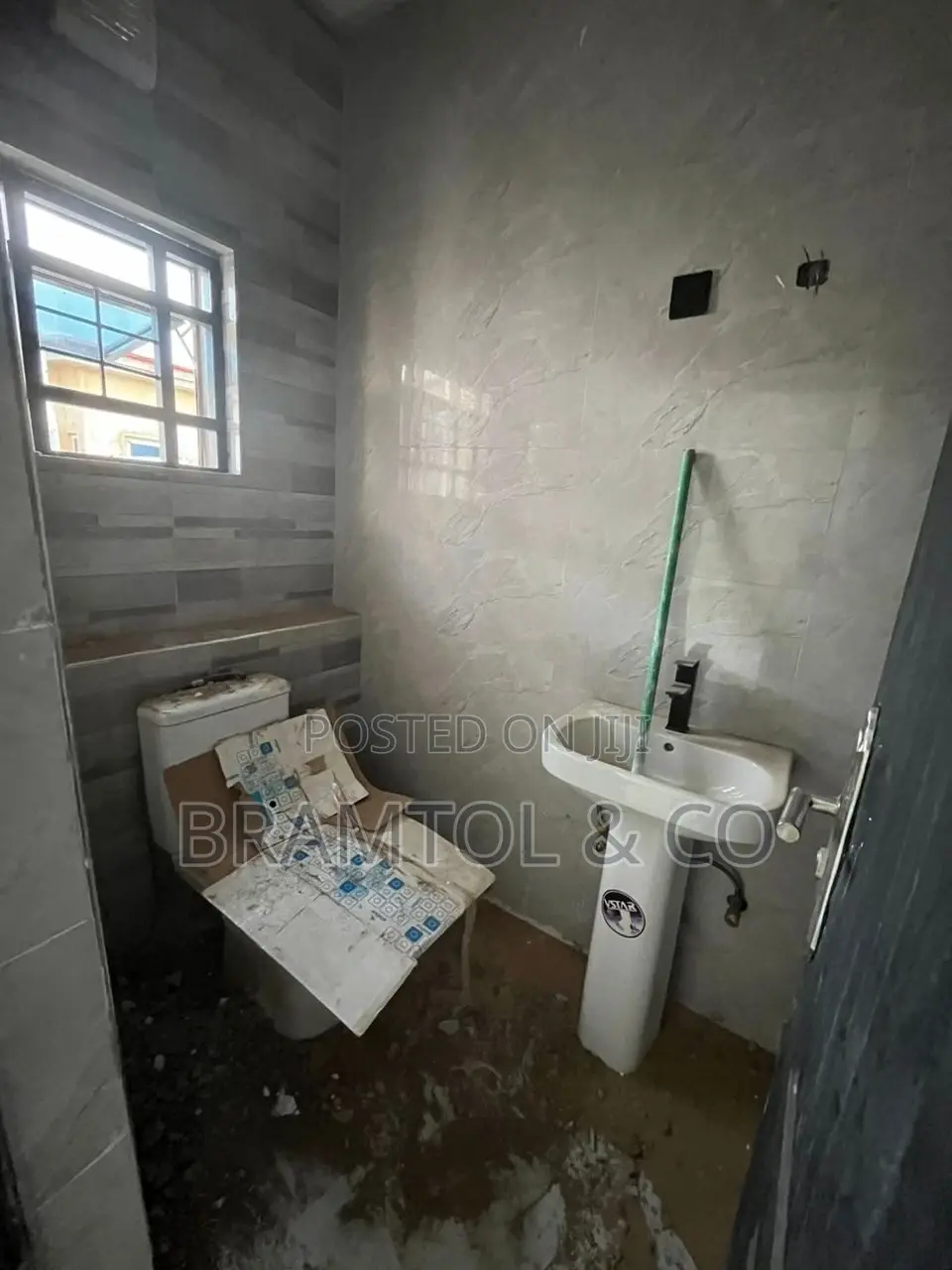 4bdrm Duplex in Kabusa Garden Estate, Dakwo District for rent in Dakwo District