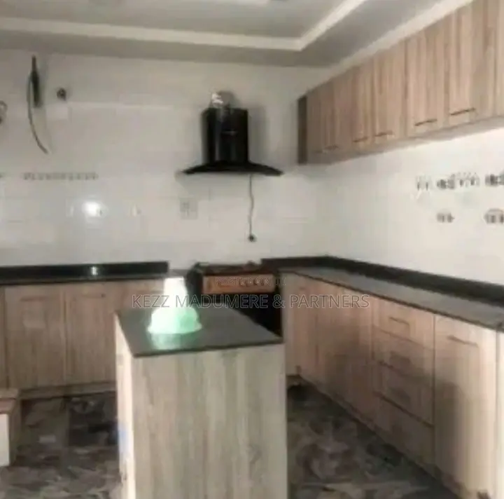 4bdrm Duplex in Inside A Gated for sale in Lugbe District