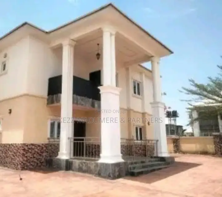 4bdrm Duplex in Inside A Gated for sale in Lugbe District