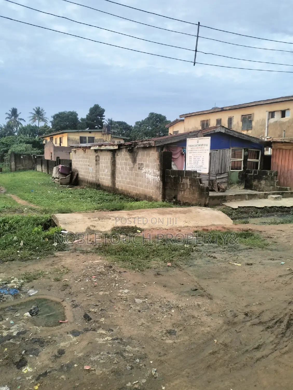 2bdrm Bungalow in Ikotun Lagos, Iseri Olofin for sale in Iseri Olofin
