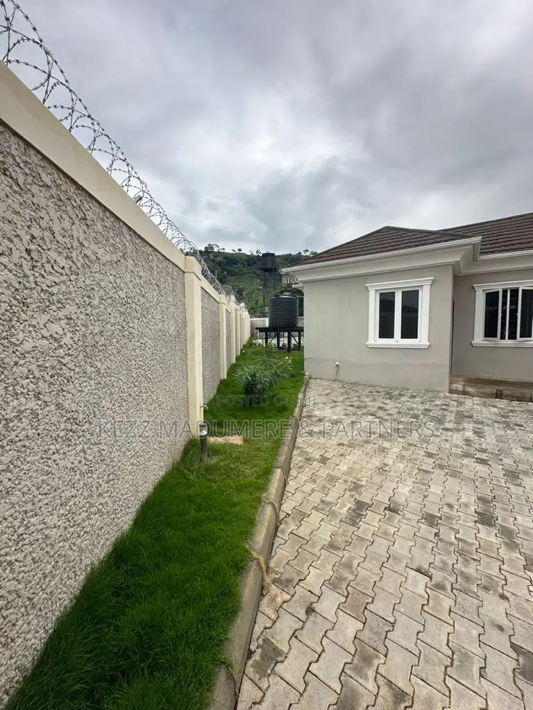 6bdrm Duplex in Katampe Extension , for sale in Katampe Extension