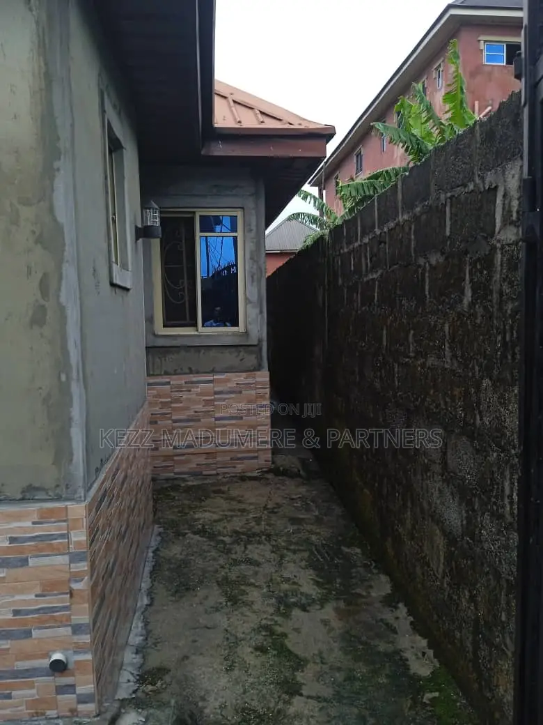 6bdrm Block of Flats in Rumuaghulu , Port, Rumuahalu for sale in Rumuahalu