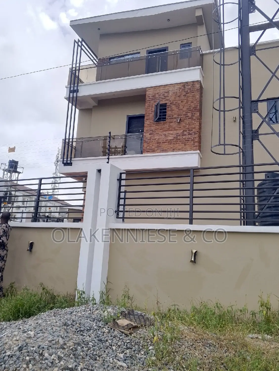 4bdrm Duplex in Alaka Estate for sale in Alaka Estate