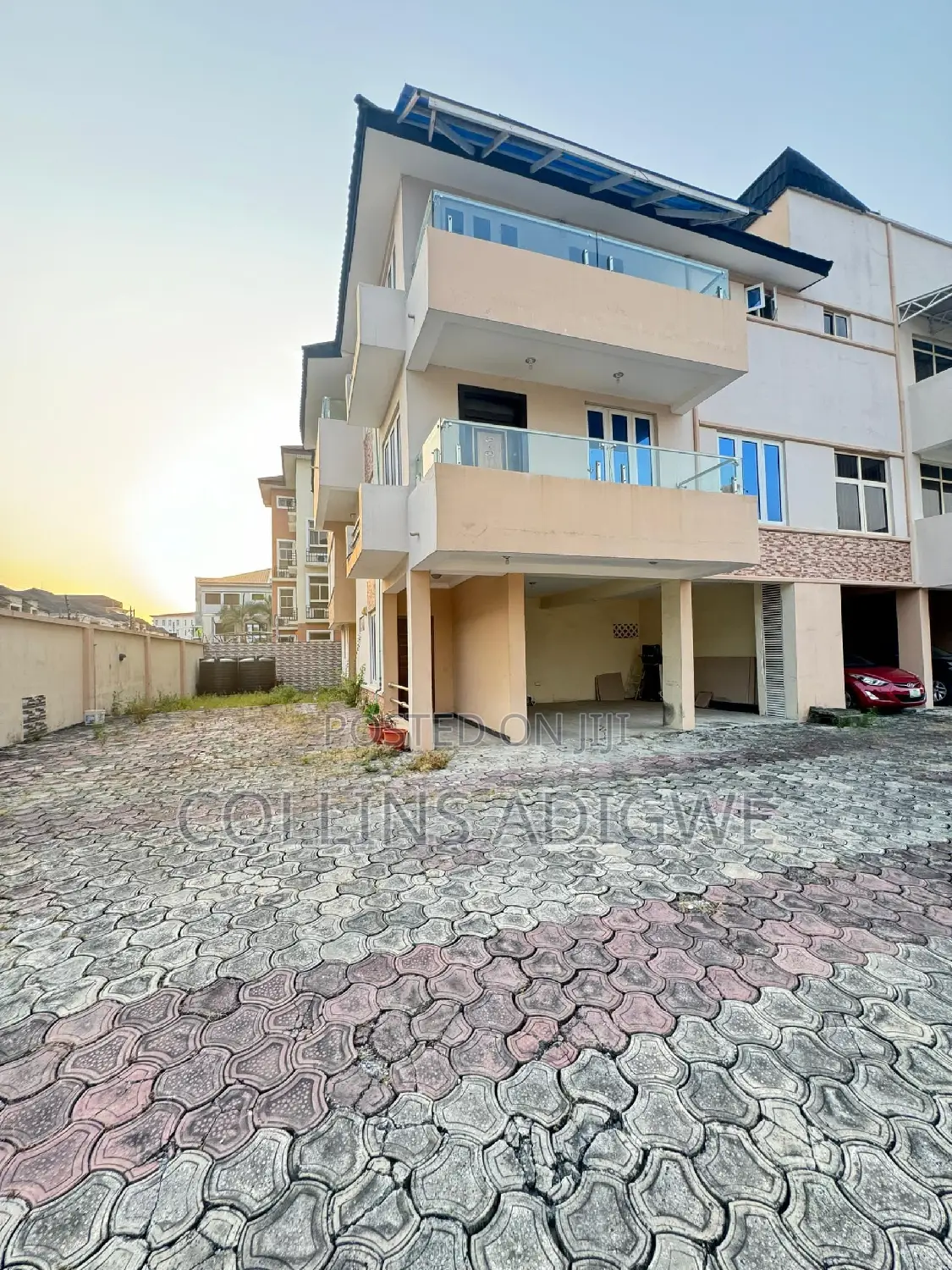 4bdrm Duplex in Oniru Estate, Victoria Island Extension for sale in Victoria Island Extension