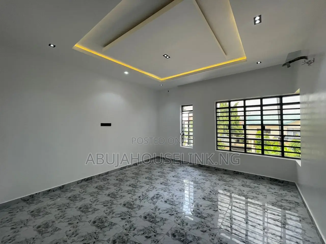 5bdrm Duplex in Gwarinpa Main Abuja for sale in Gwarinpa