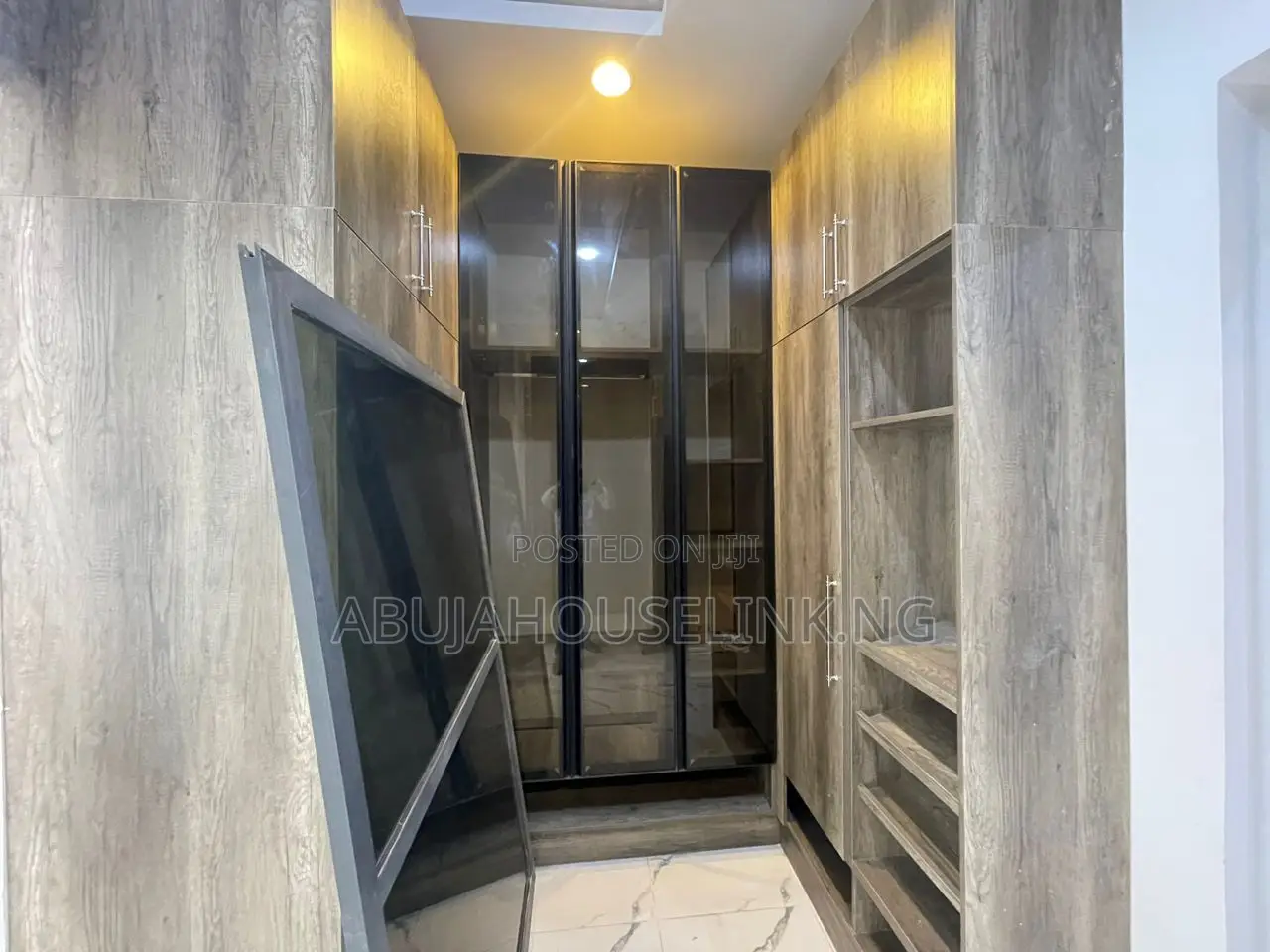 5bdrm Duplex in Gwarinpa Main Abuja for sale in Gwarinpa
