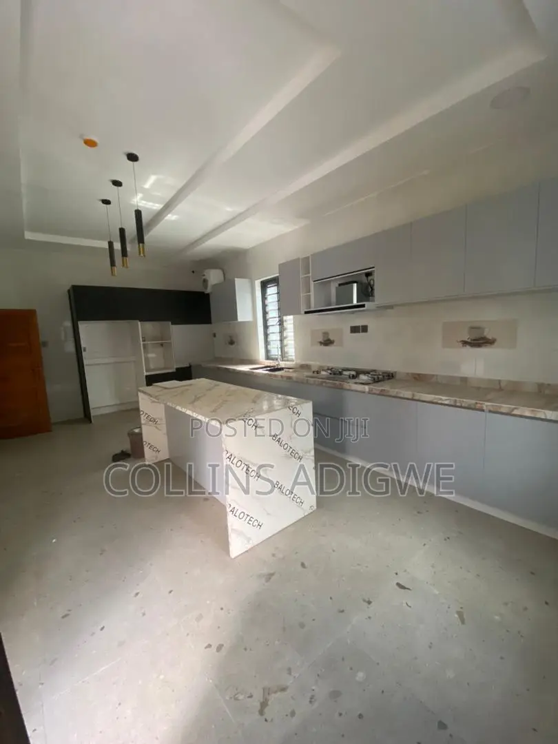 5bdrm Duplex in Banana Island Ikoyi for rent in Banana Island