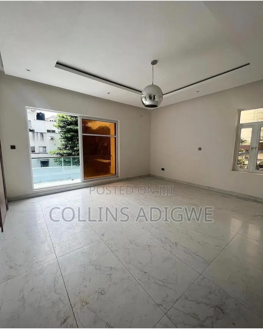 3bdrm Apartment in Victoria Island for sale in Victoria Island