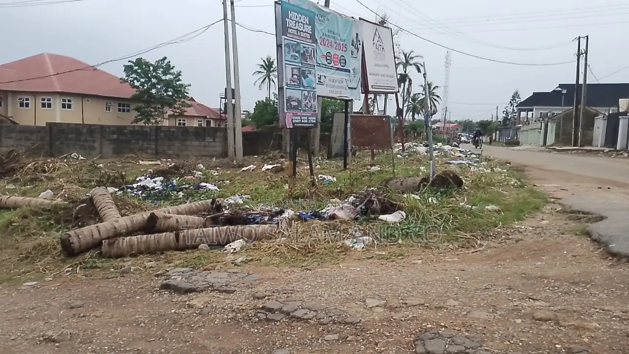 3 Plots Commercial Land Oluyole Area Ibadan in Oluyole Estate