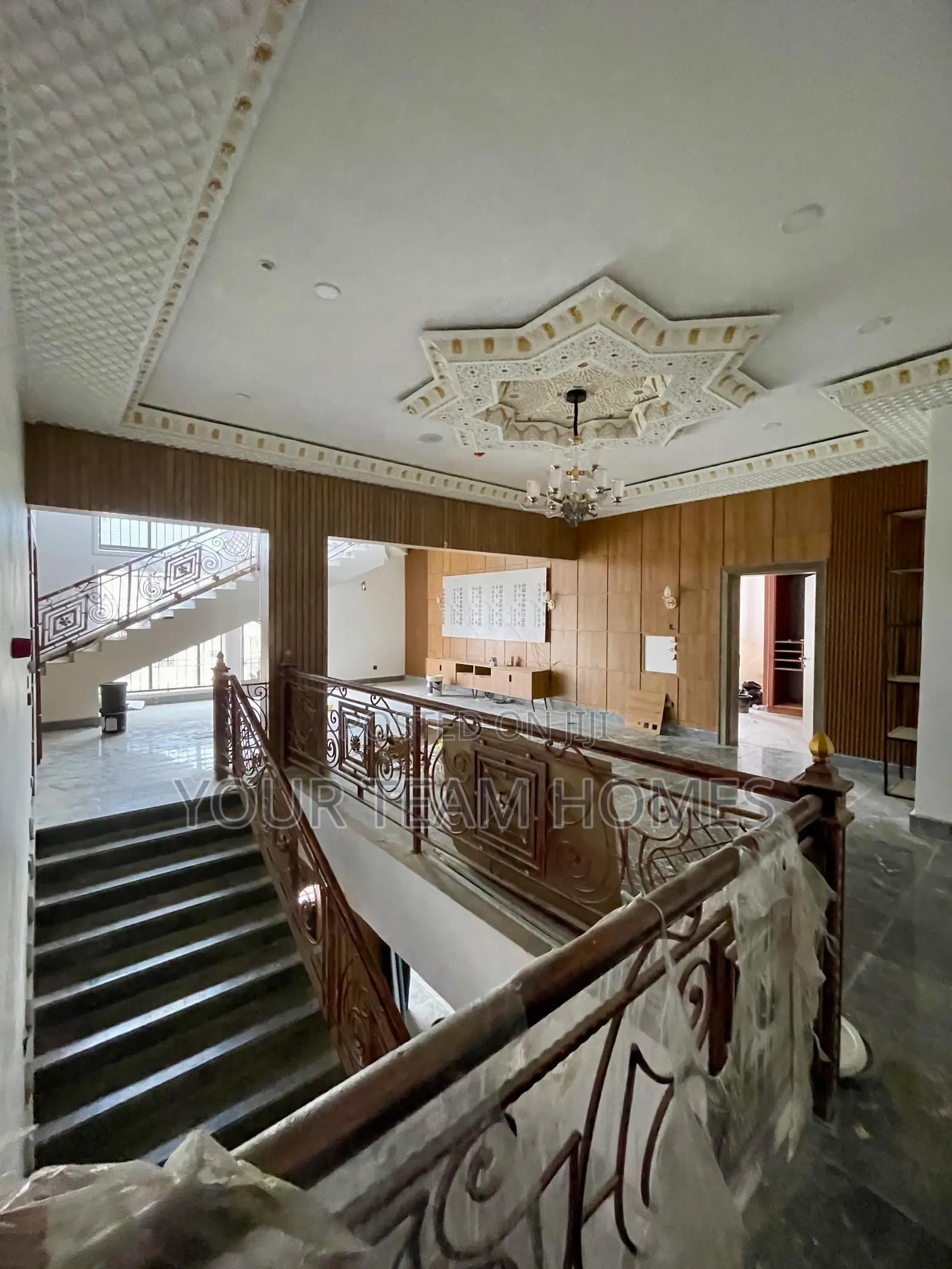 8bdrm Mansion in Guzape for sale in Guzape District