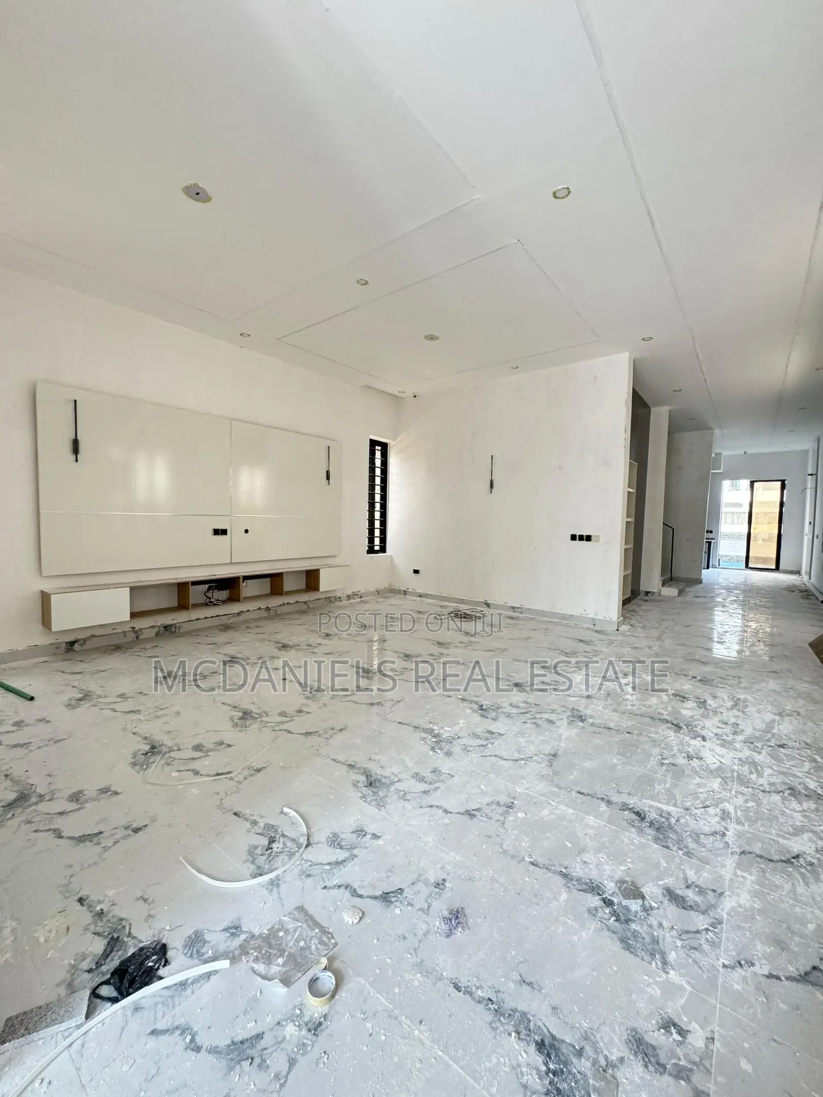 5bdrm Duplex in Ologolo for sale in Ologolo