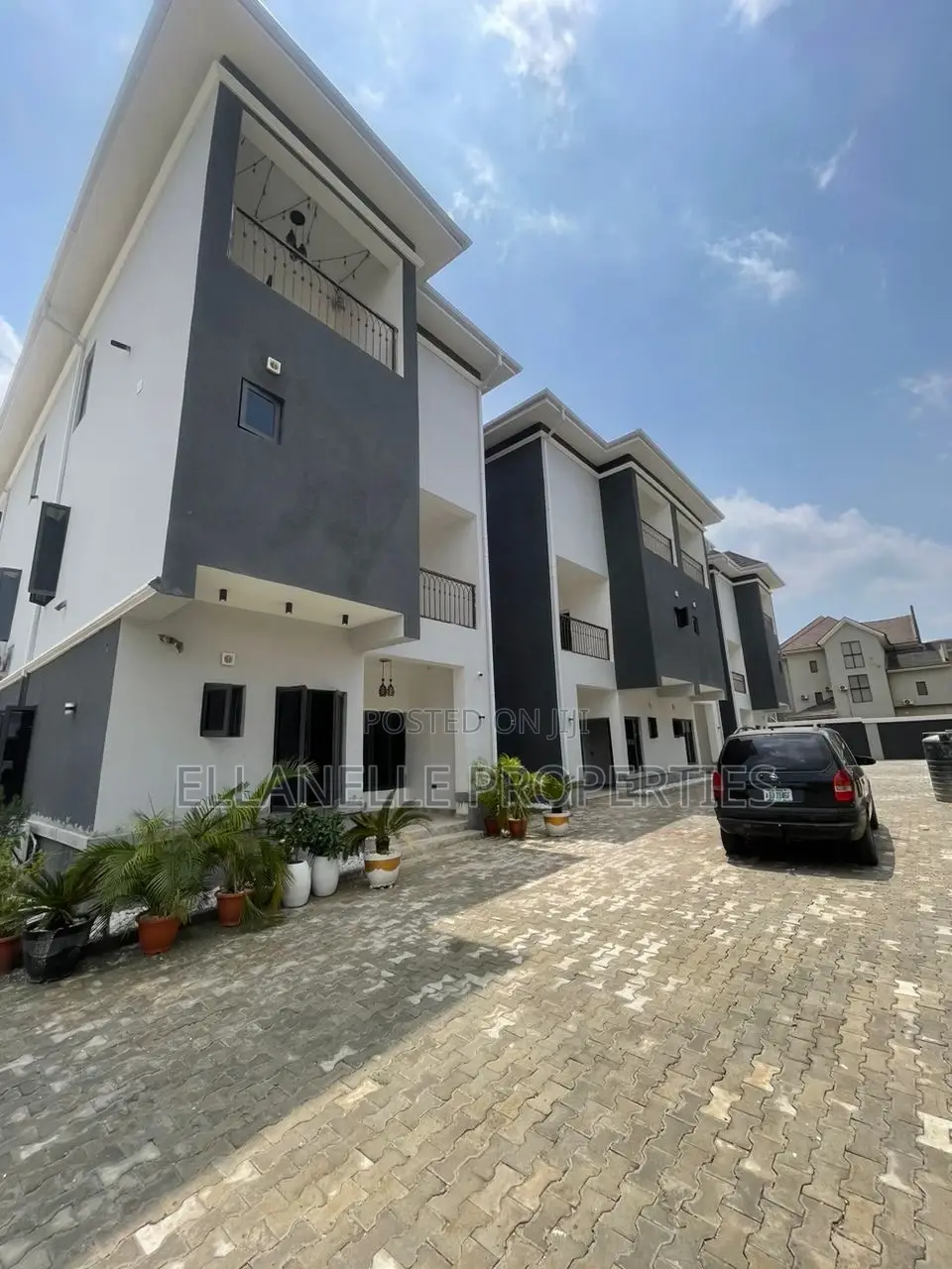 Furnished 5bdrm Townhouse/Terrace in Jahi for sale in Jahi
