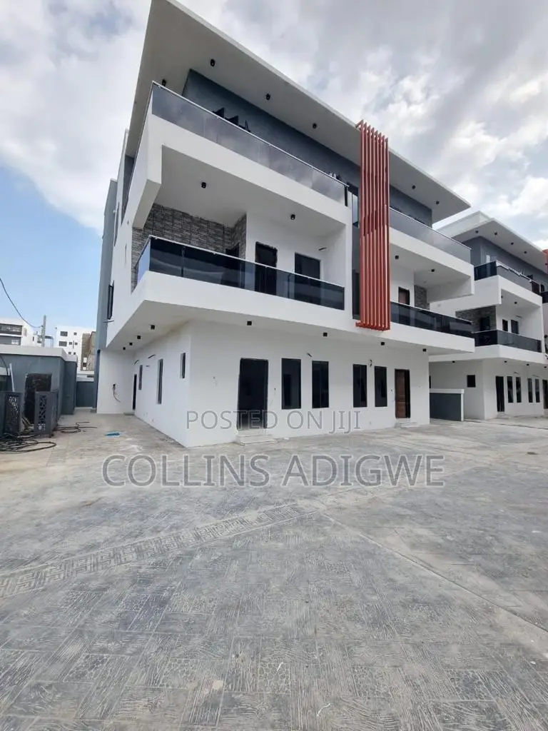 5bdrm Duplex in Ikate for sale in Ikate