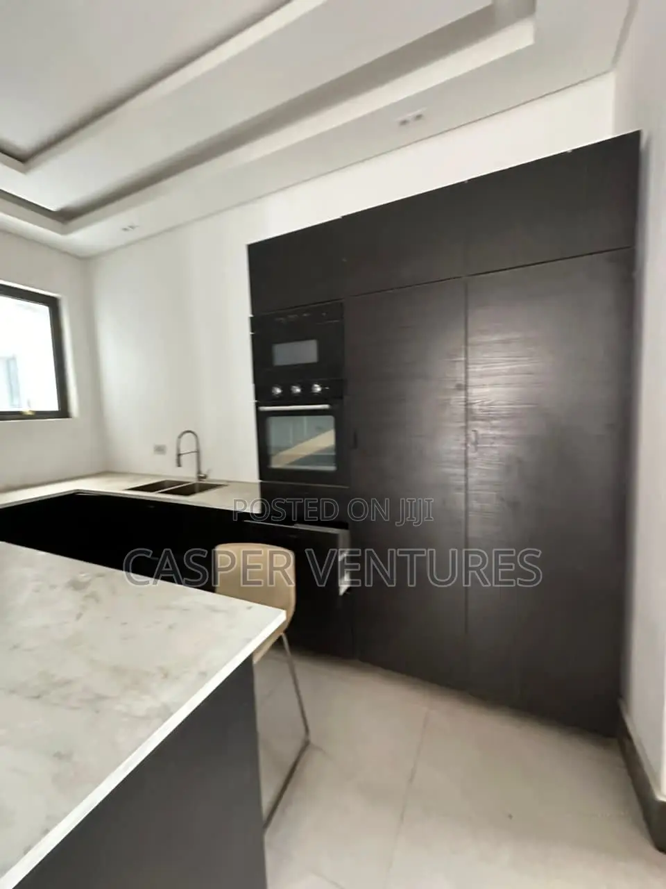 6bdrm Duplex in Banana Island for sale in Banana Island
