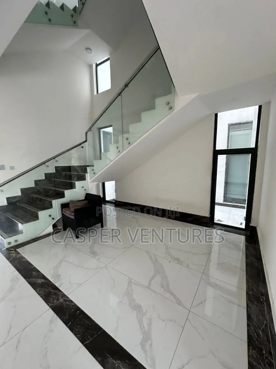 6bdrm Duplex in Banana Island for sale in Banana Island
