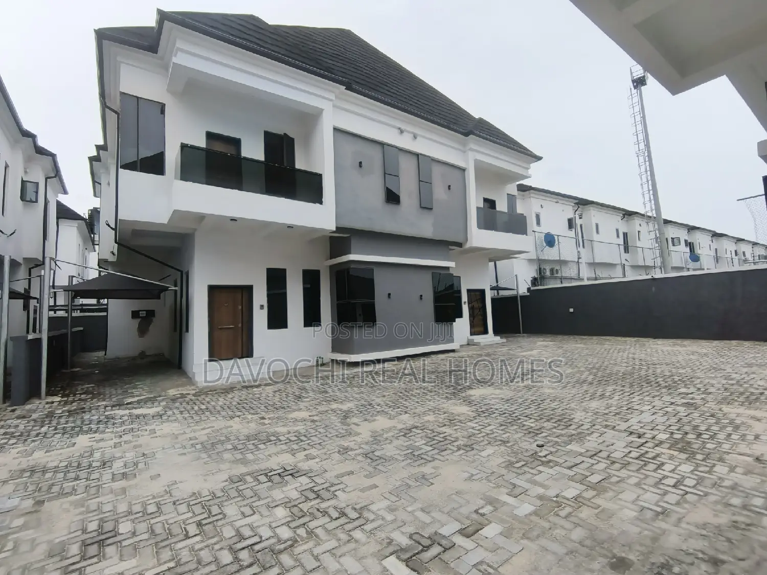 4bdrm Duplex in Ikota, Lekki for rent in Lekki