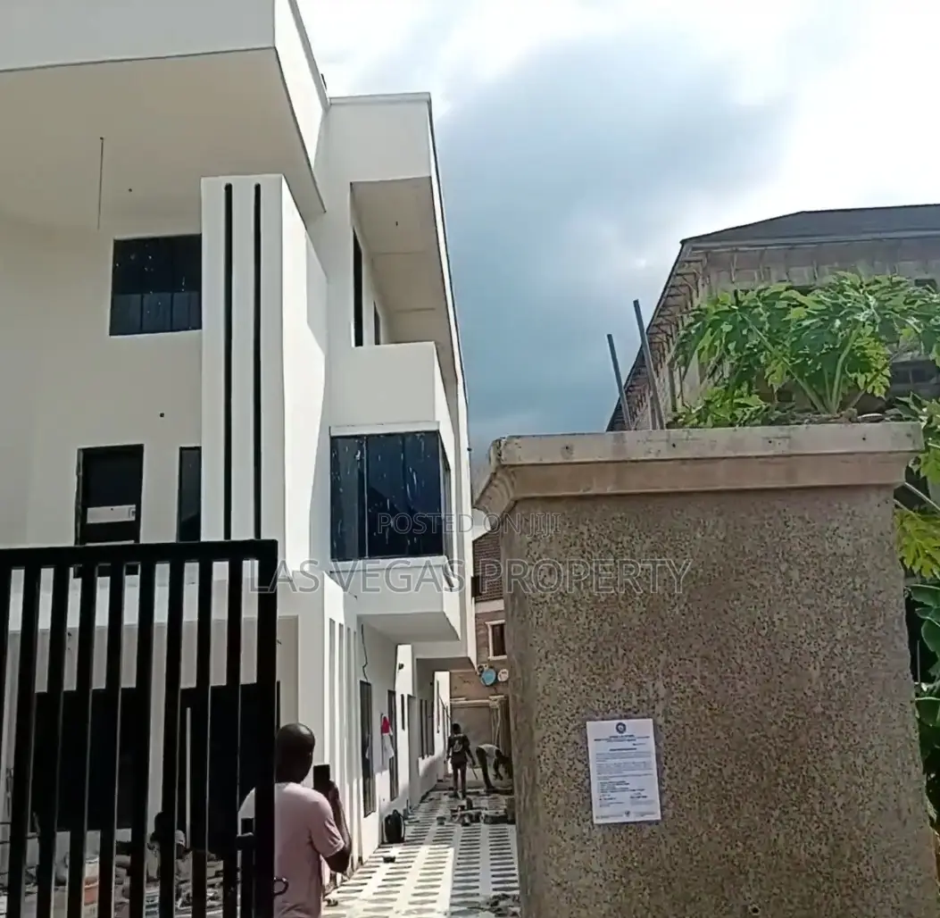 5bdrm Duplex in Udenwa Estate New for sale in Owerri