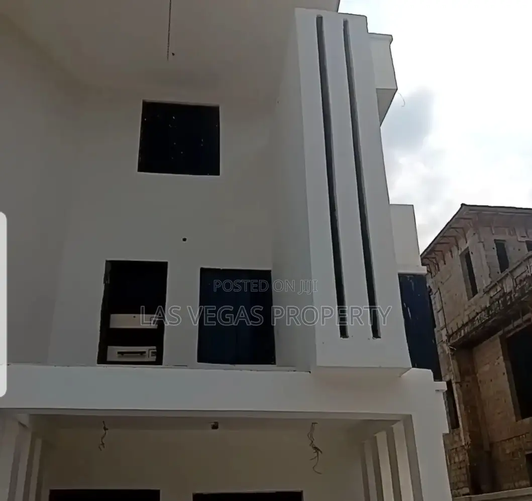 5bdrm Duplex in Udenwa Estate New for sale in Owerri