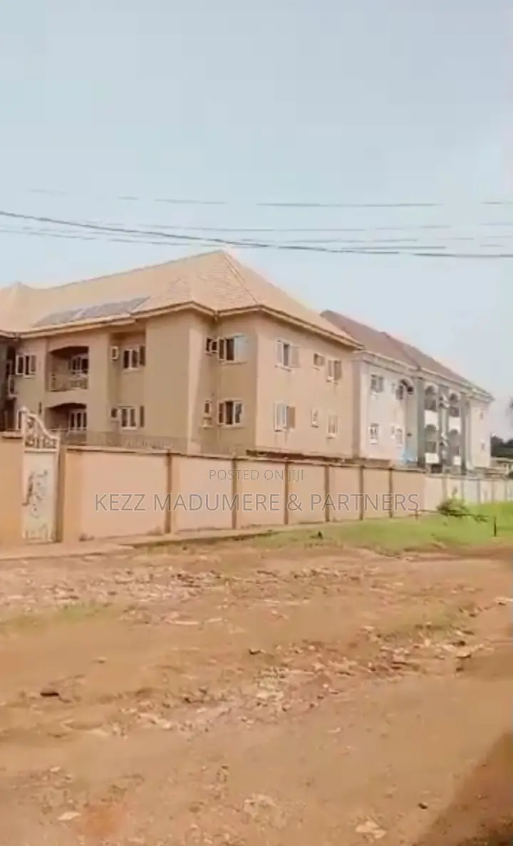 9bdrm Block of Flats in Trans Ekulu , Enugu, for sale in Enugu
