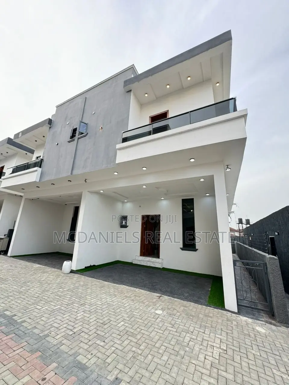 4bdrm Duplex in Ikate for sale in Ikate