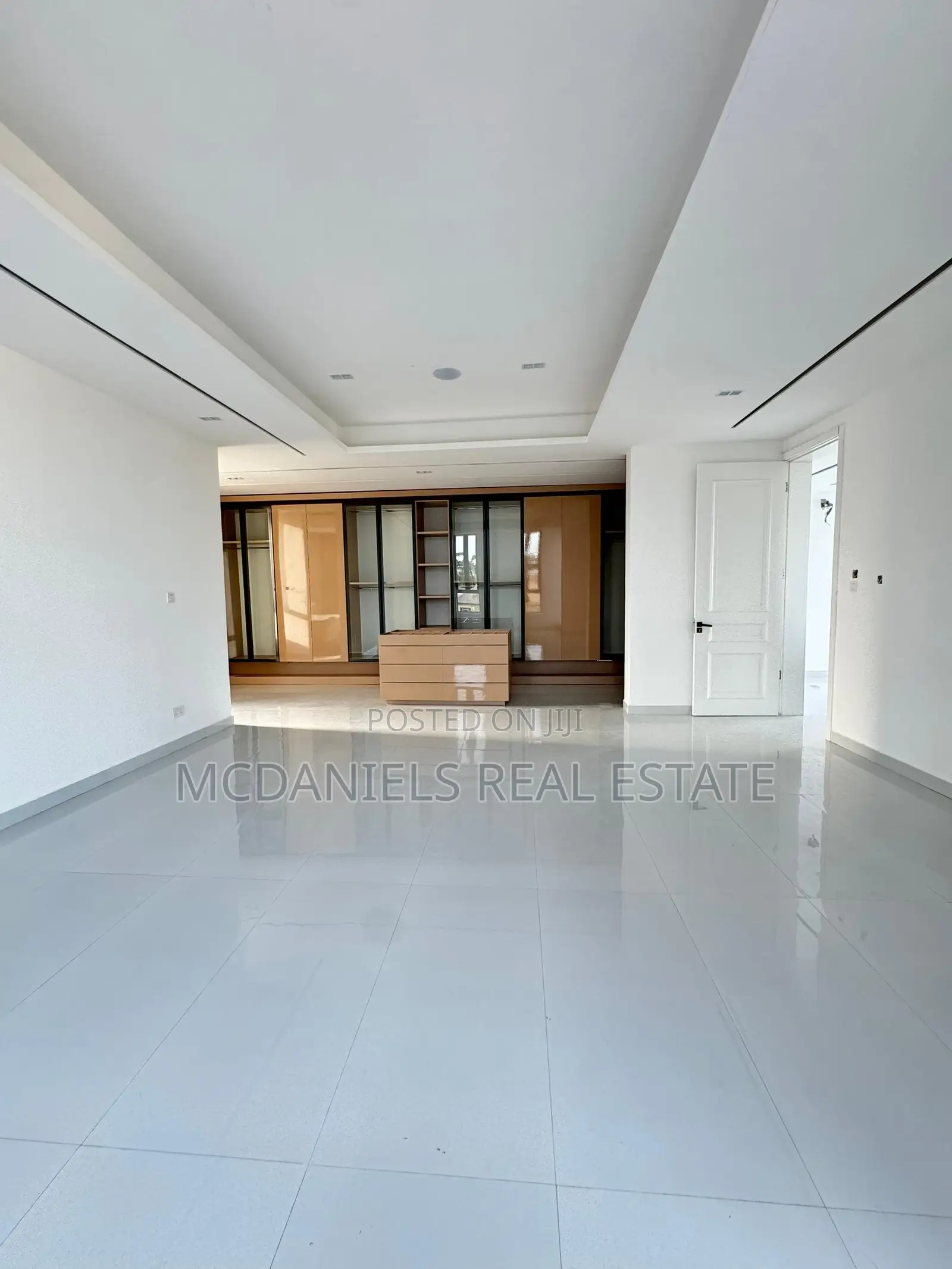 5bdrm Duplex in Lekki Phase 1 for sale in Lekki Phase 1