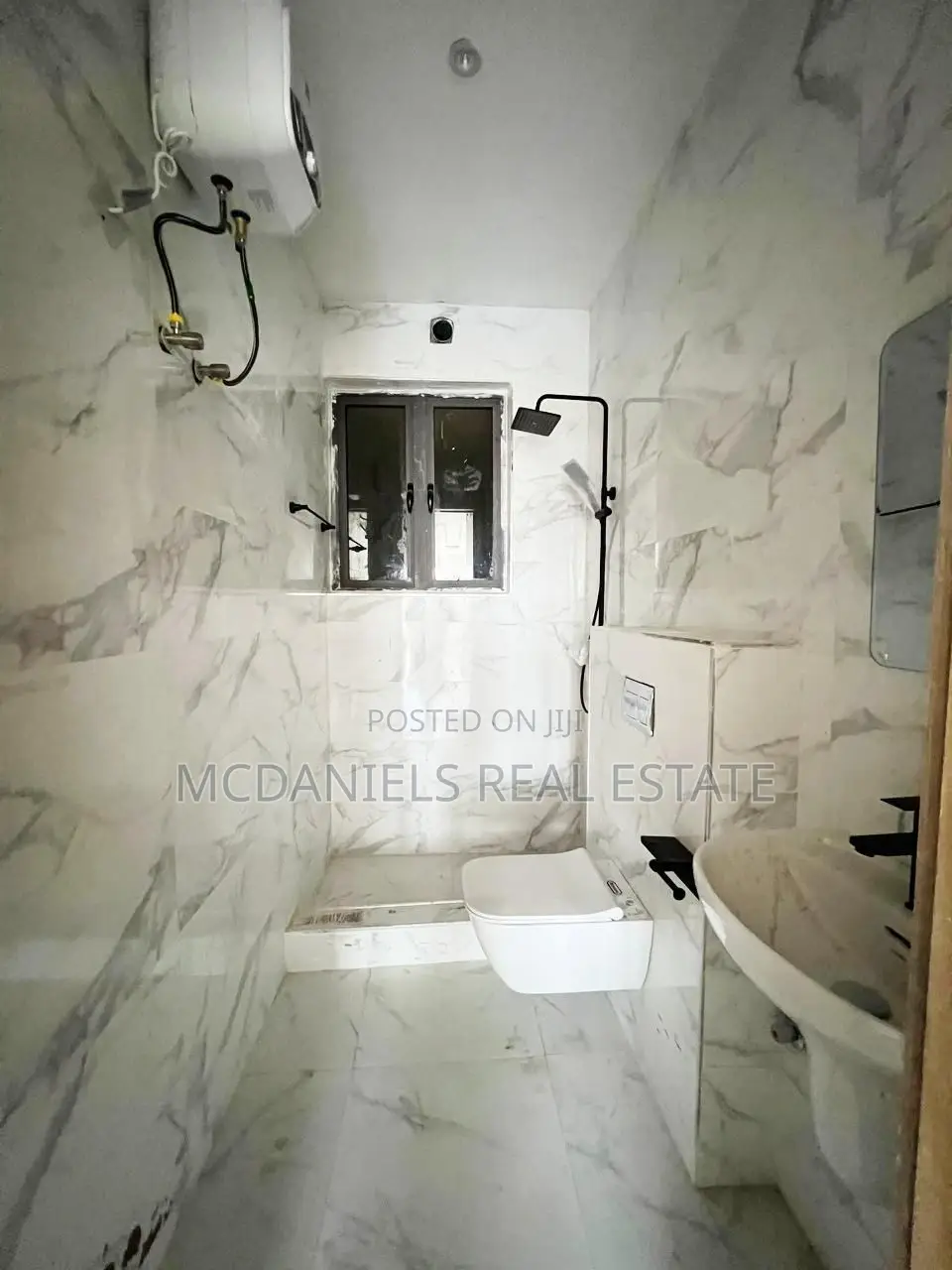 4bdrm Duplex in Lekki Phase 1 for sale in Lekki Phase 1
