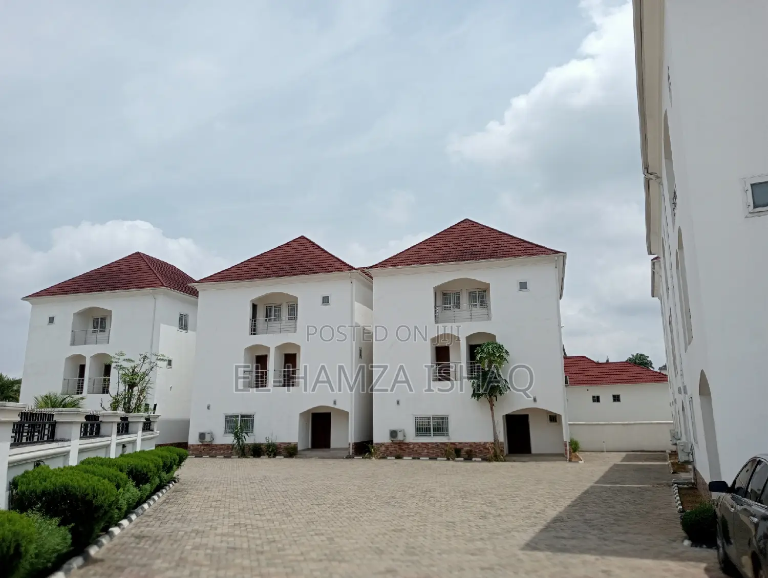 20bdrm Maisonette in Asokoro for sale in Asokoro
